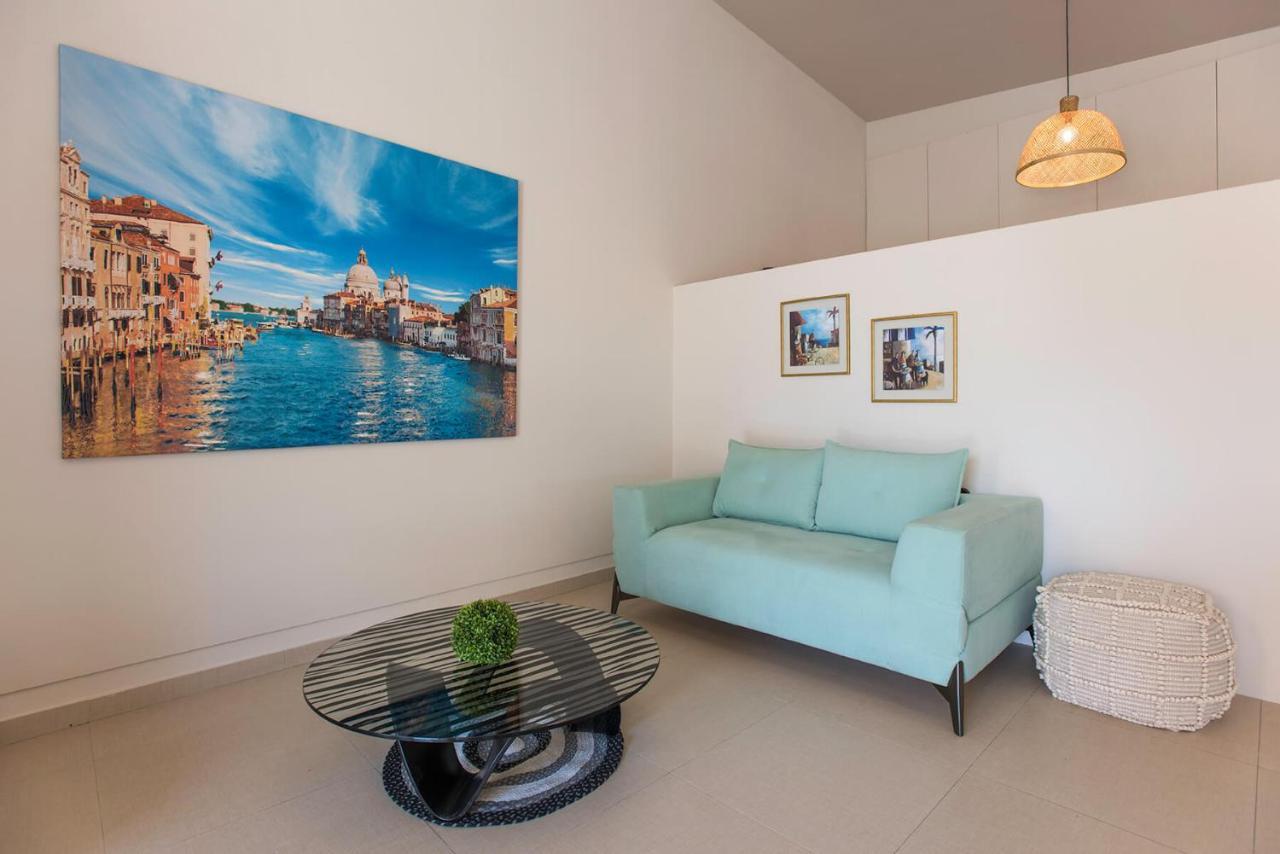 The Fifty Condo كاندية المظهر الخارجي الصورة